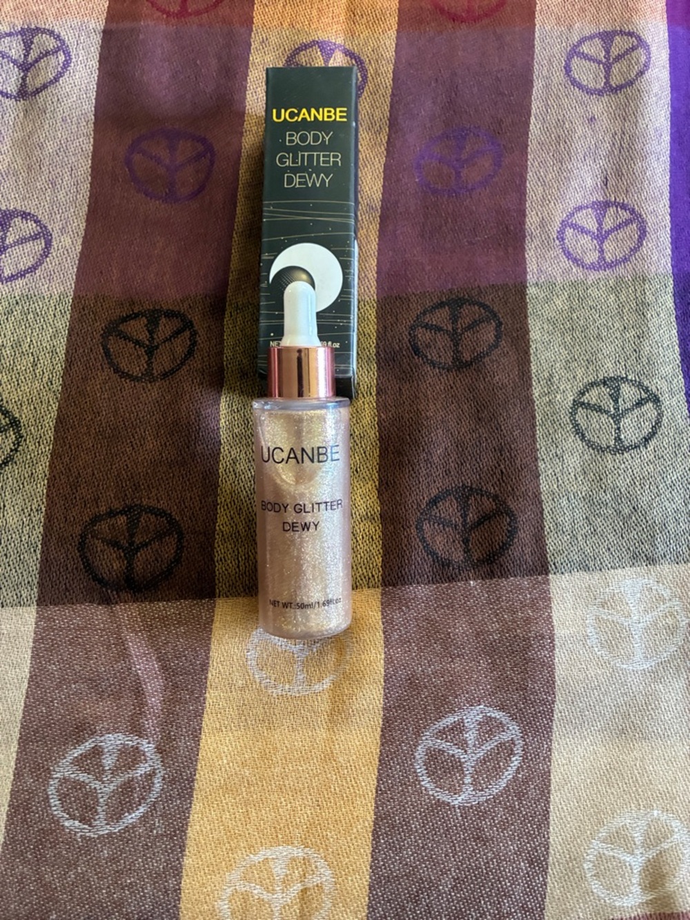 UCANBE Body Glitter Dewy Liquid Highlighter - Champagne Shimmer